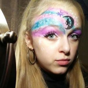 Meet your Posher, Stella